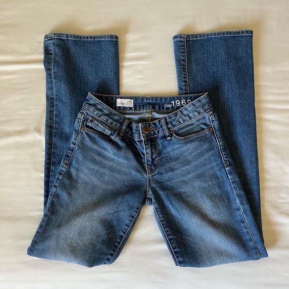 Medium Washed Denim Blue “perfect boot” Gap Jeans - Picture 5 of 7